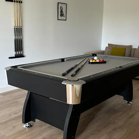 펜션 4-star Terrace, Garden, Billiards, Close To *